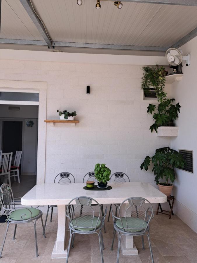 Apartman Dupin Dugi Rat Exterior foto